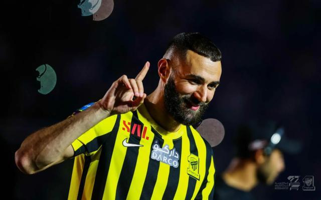 开云体育-年收入排行榜 C罗笨马内少前3 姆巴佩第5 梅西第6