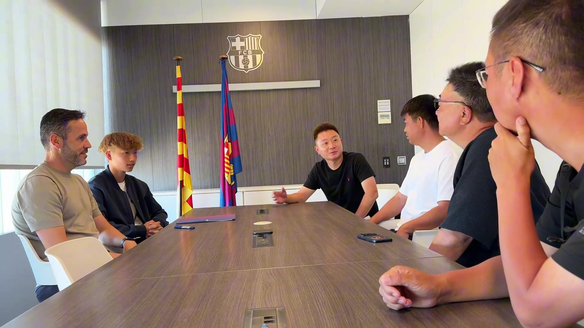 Kaiyun-现场视频!董路晒李昊炎签约巴萨拉玛西亚 成拉玛西亚中国第一人